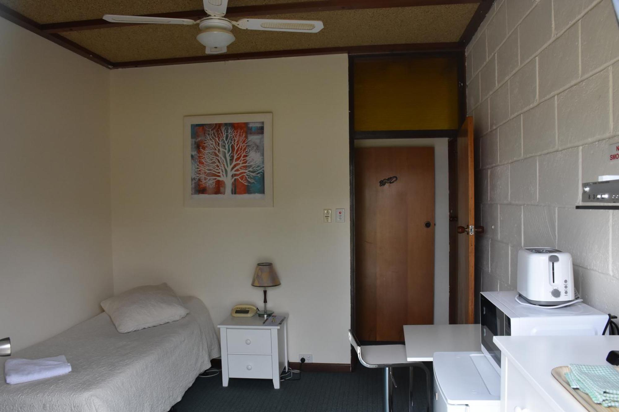 Mount Barker Valley Views Motel & Chalets, Western Australia Room photo