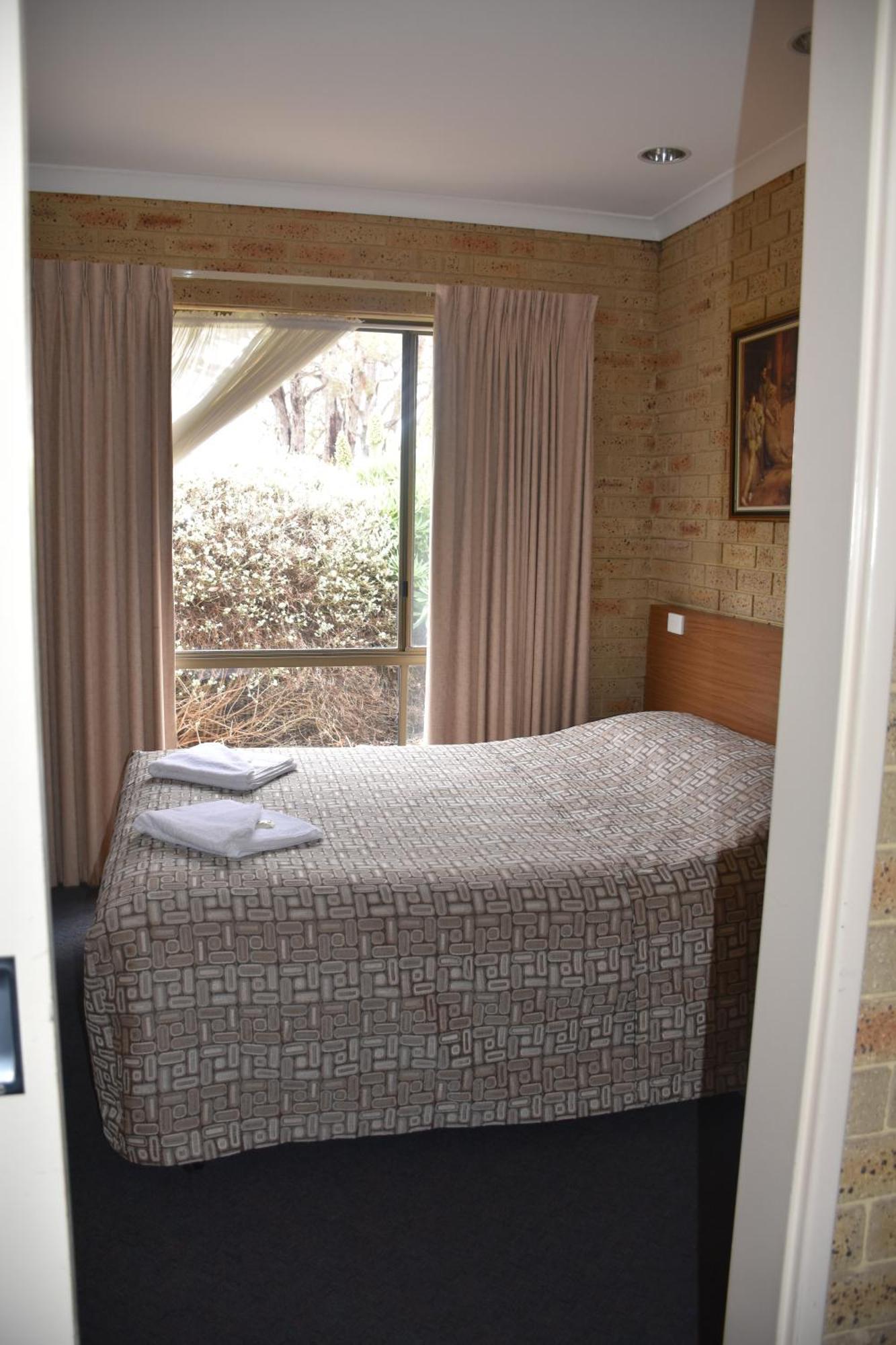Mount Barker Valley Views Motel & Chalets, Western Australia Room photo