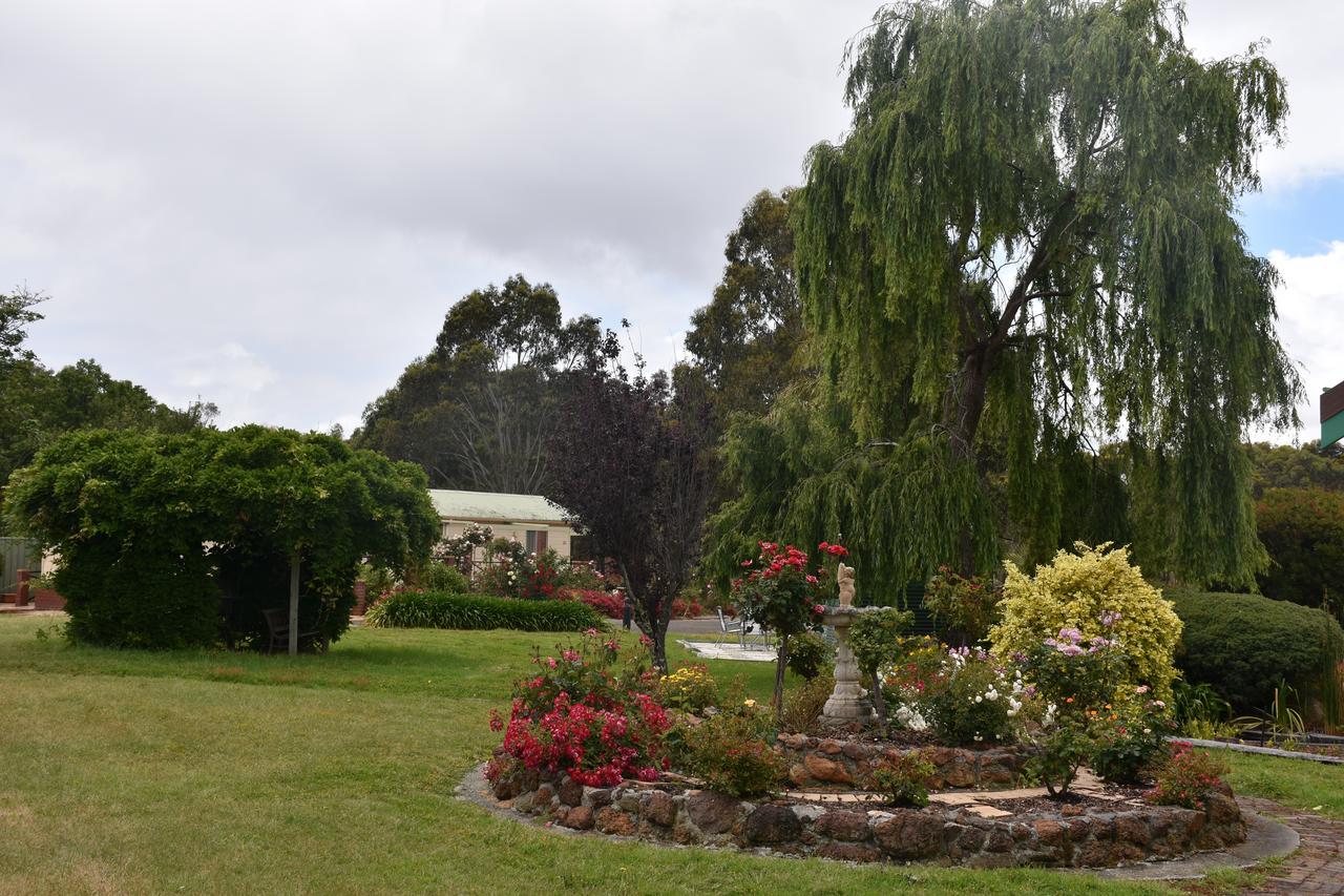 Mount Barker Valley Views Motel & Chalets, Western Australia Exterior photo